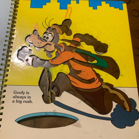 Walt Disney's Mickey Mouse Punch Out Stencil Spiral Books 1988 VTGWalt - Picture 10 of 10